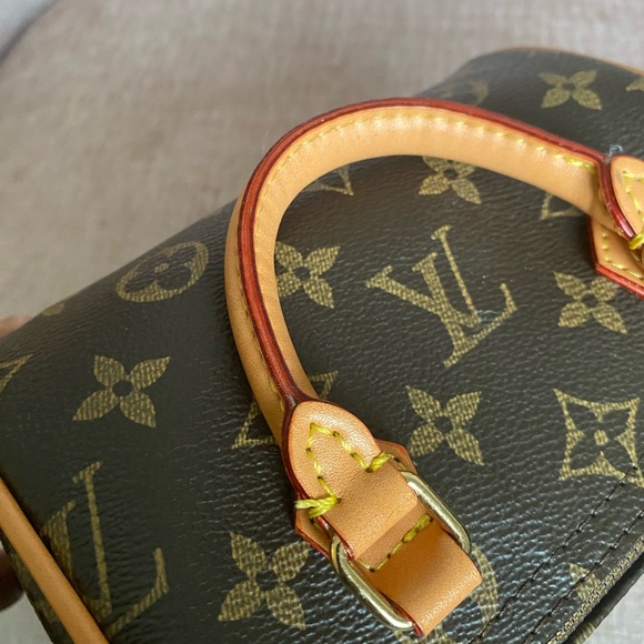 DESIGNER INSPIRED BAG - Picture 12 of 15